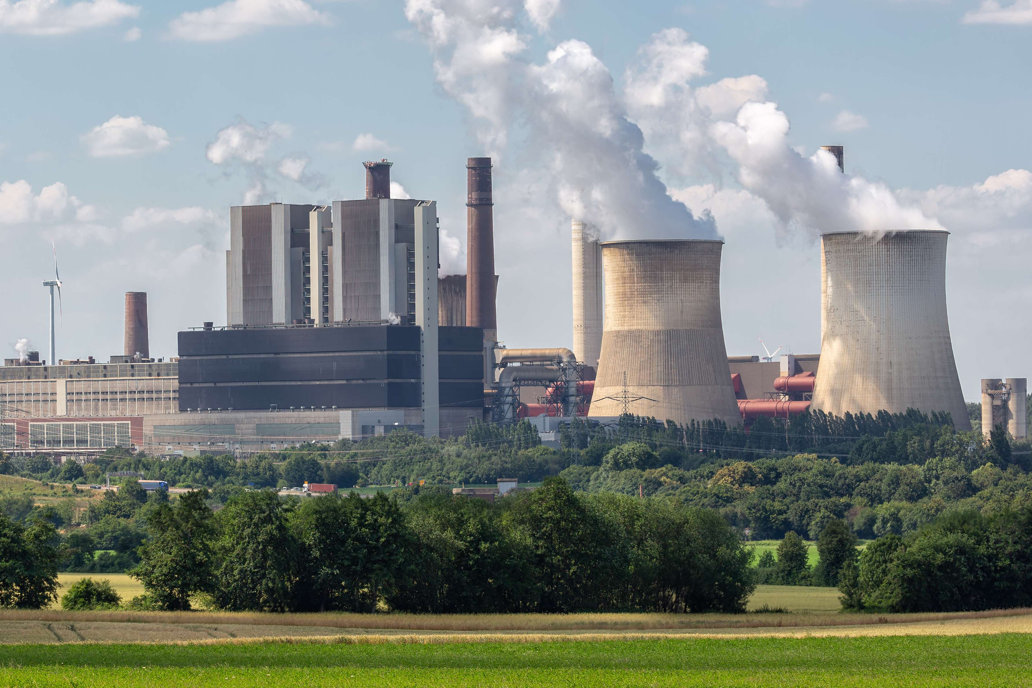 摄图网_307165861_德国褐煤矿因登左近火力发电厂（企业商用）.jpg